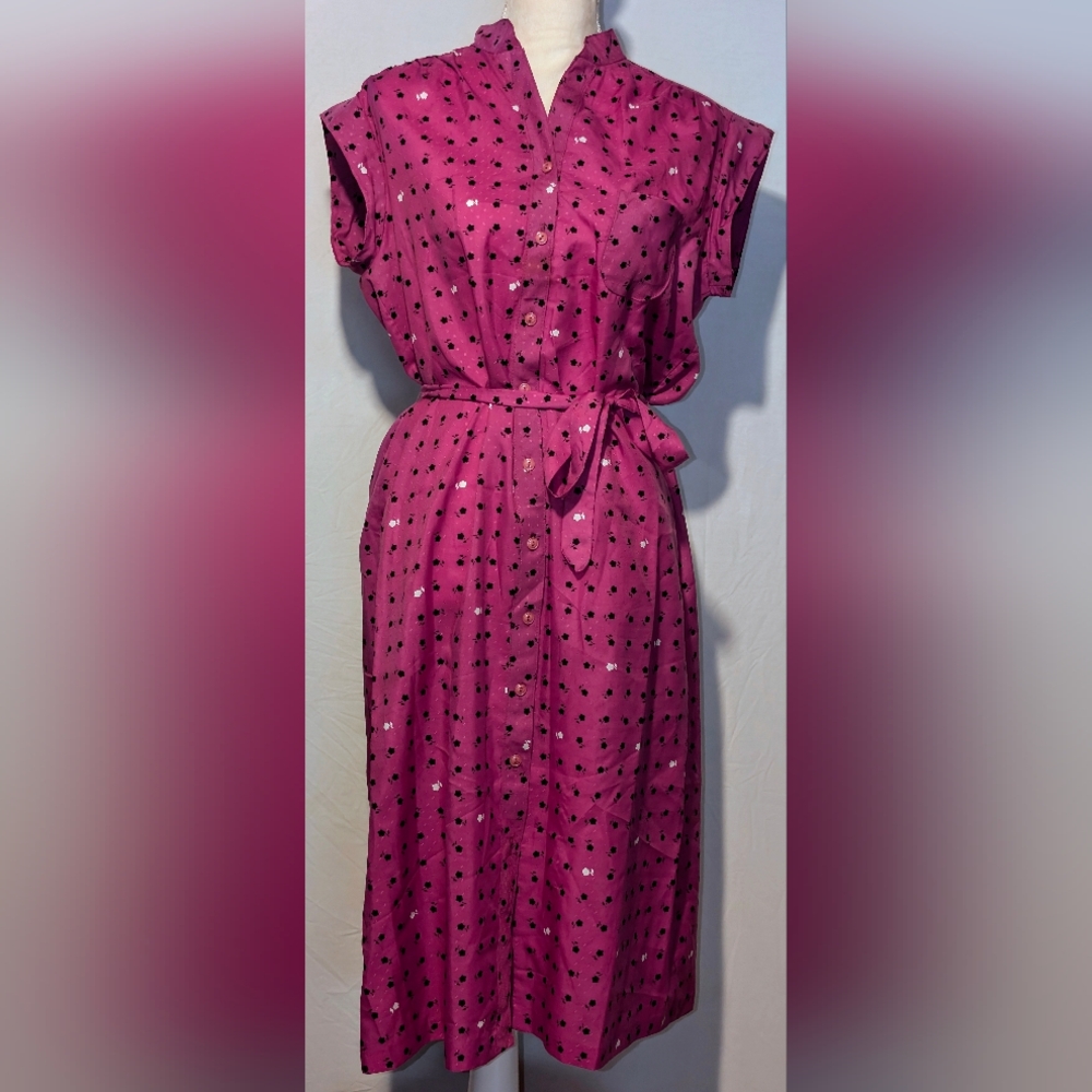 Women's Breli dress. Short sleeve pink. Like New. Sz. 18. Black/white designs